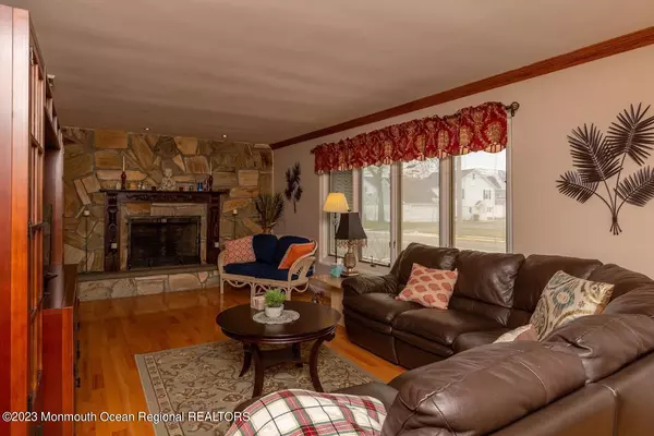 Point Pleasant Beach, NJ 08742,214 Laurel Court