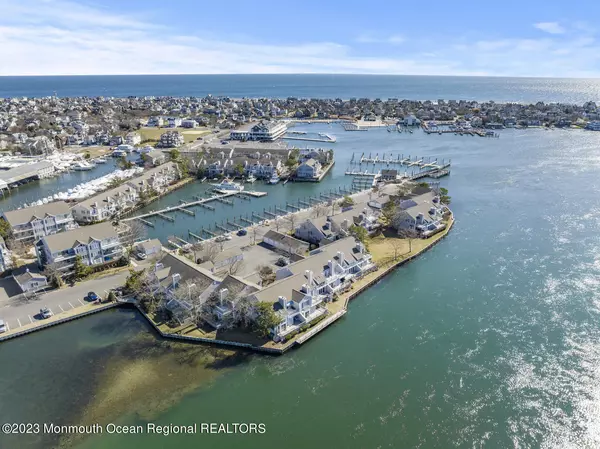 18 Bay Point Harbour, Point Pleasant, NJ 08742