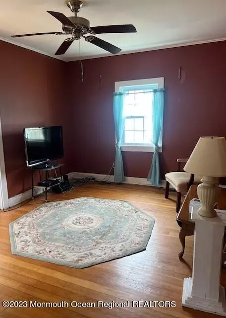 Keyport, NJ 07735,16 Maple Place