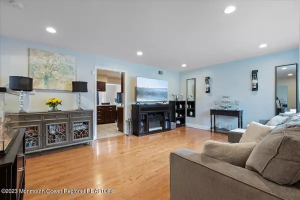 Matawan, NJ 07747,51 New Brunswick Avenue