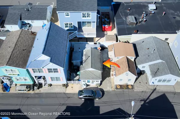 Lavallette, NJ 08735,15 W Rutherford Lane