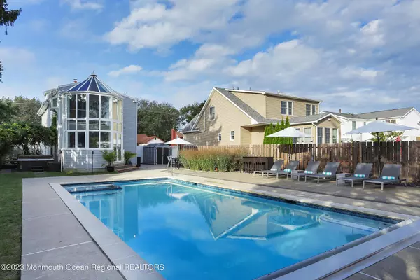 Spring Lake Heights, NJ 07762,915 Ocean Road