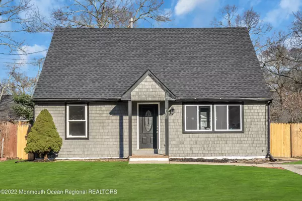 Lanoka Harbor, NJ 08734,108 Cedar Drive