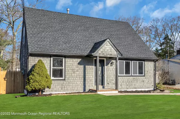 Lanoka Harbor, NJ 08734,108 Cedar Drive