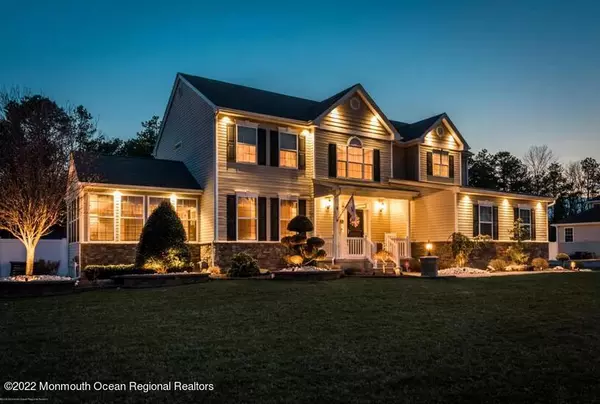 8 Firenze Road, Jackson, NJ 08527