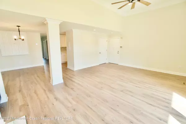 Highlands, NJ 07732,148 Navesink Avenue #5
