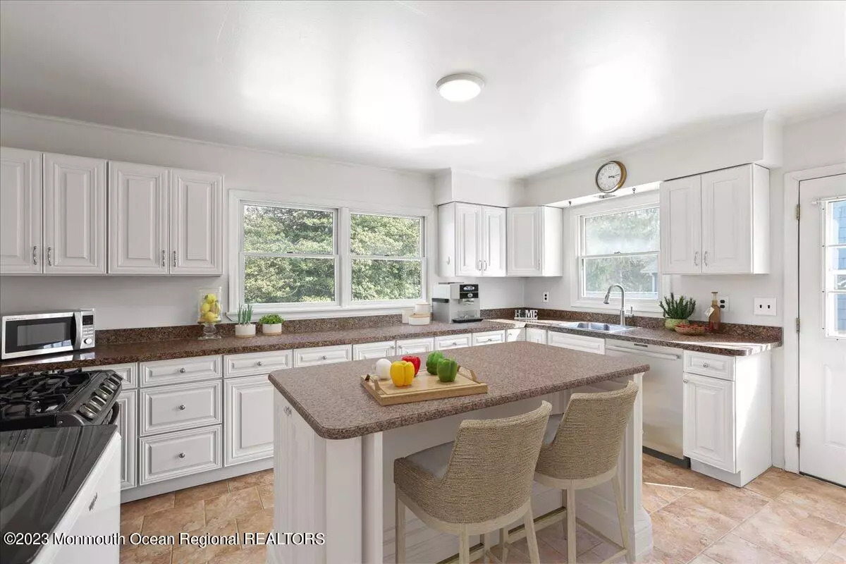 Wall, NJ 07719,1422 Marconi Road