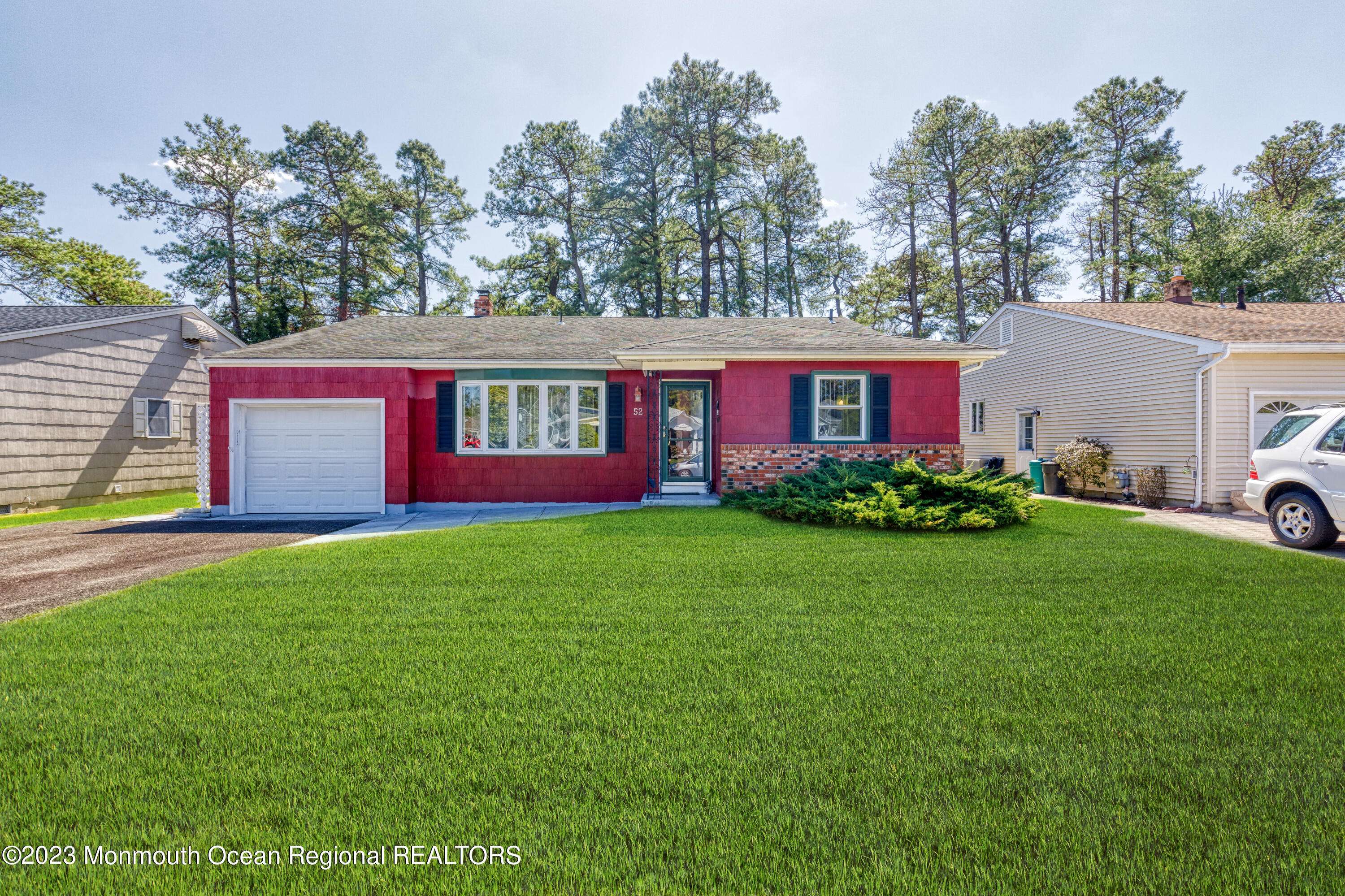 52 Auburn Road, Toms River, NJ 08757