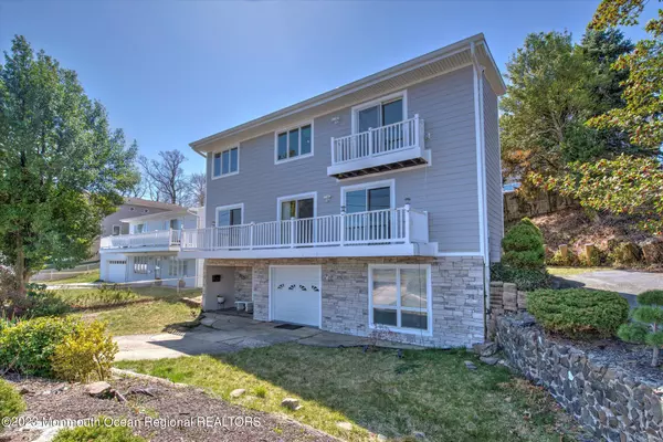 Keyport, NJ 07735,315 Beach Drive