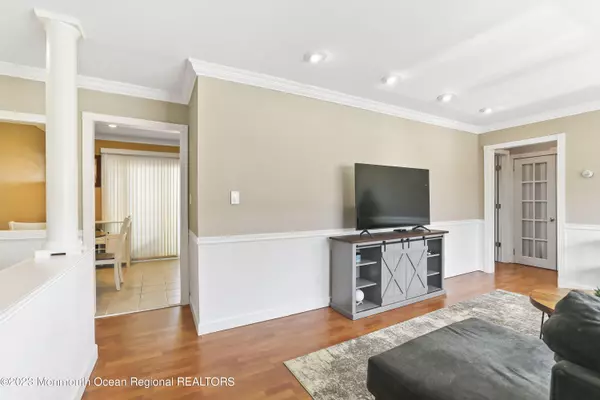 Atlantic Highlands, NJ 07716,16 King James Lane