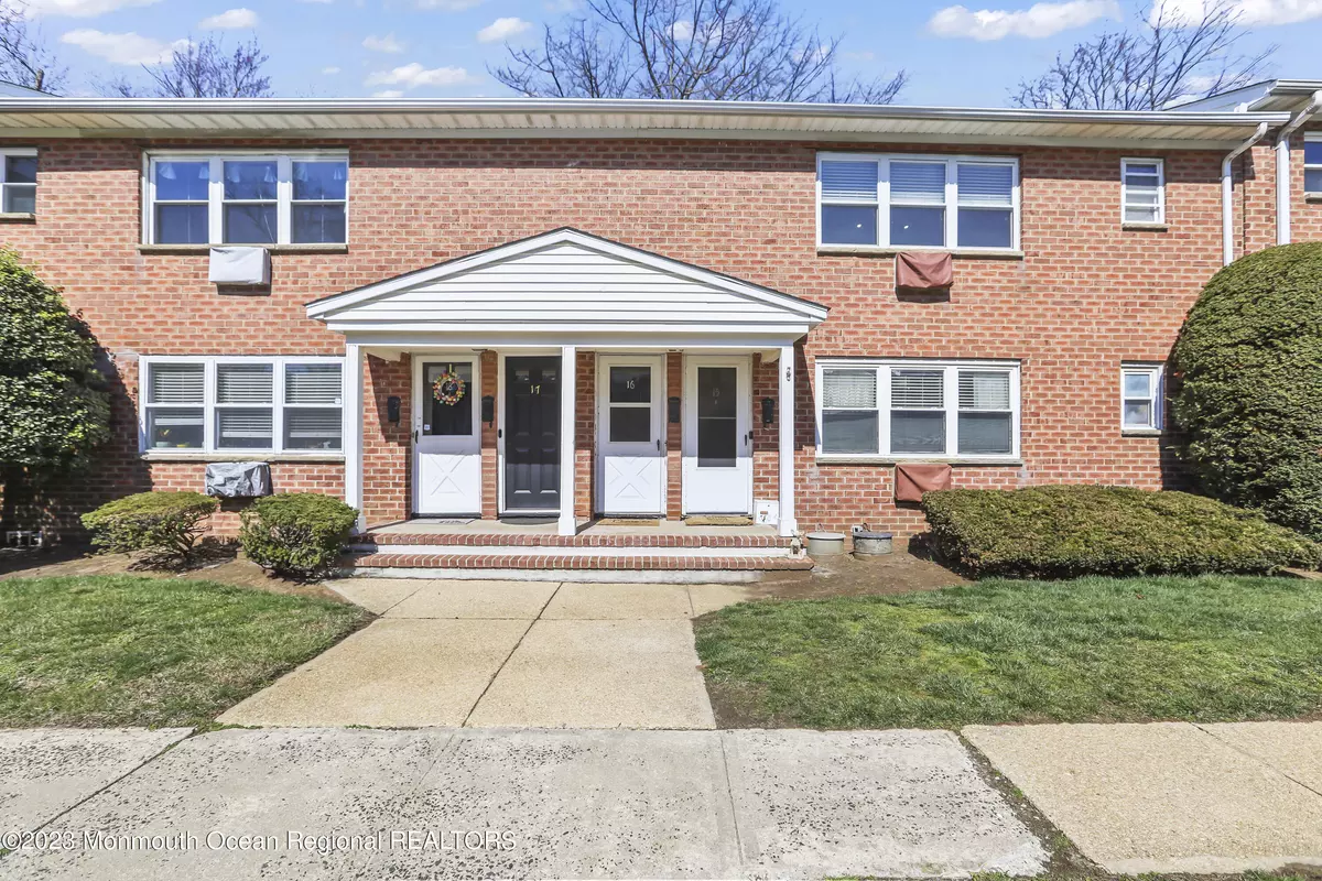 Atlantic Highlands, NJ 07716,16 King James Lane