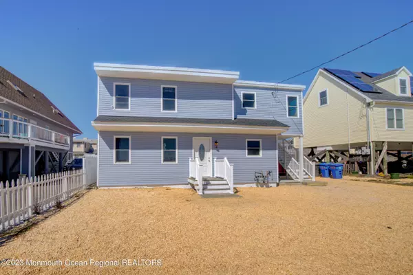 40 Bay Shore Drive, Toms River, NJ 08753