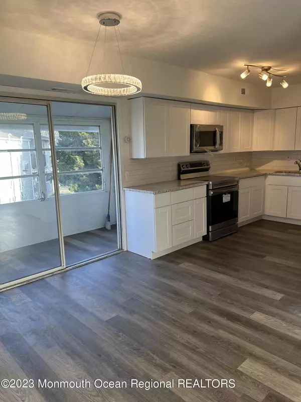 Matawan, NJ 07747,1 Hawaii Court #C