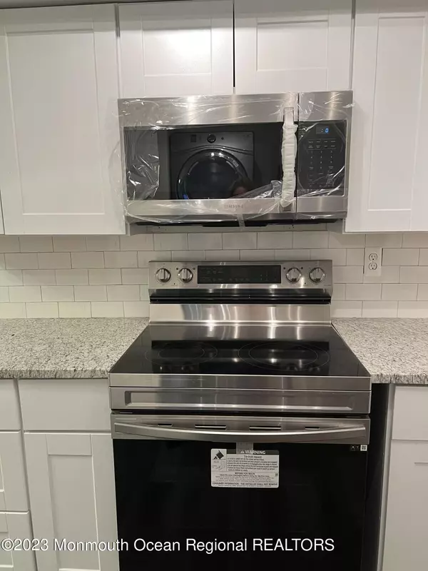 Matawan, NJ 07747,1 Hawaii Court #C