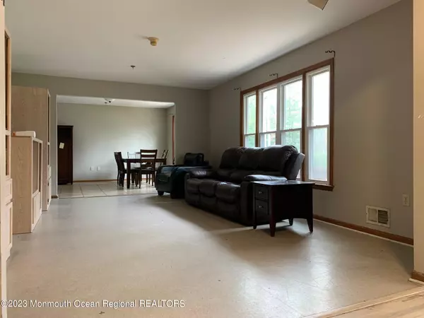 Lakewood, NJ 08701,31 Miller Road