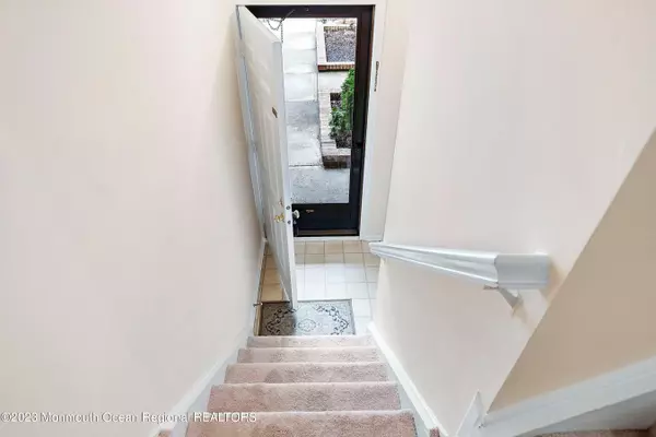 Parlin, NJ 08859,2608 Lighthouse Lane