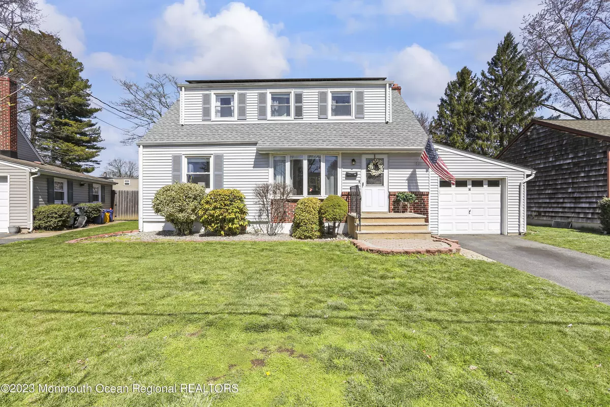 Freehold, NJ 07728,14 Mead Avenue