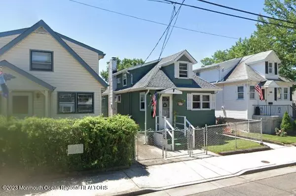 Keansburg, NJ 07734,30 Washington Avenue