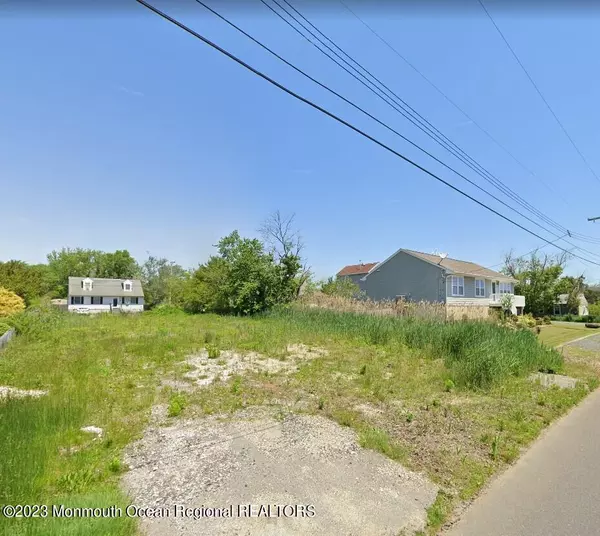 91 Illinois Avenue, Waretown, NJ 08758