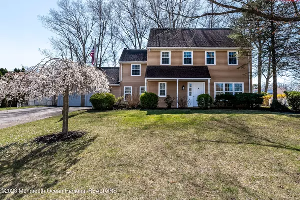 523 Holmes Avenue N, Forked River, NJ 08731