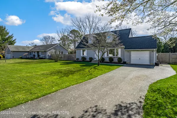 Lanoka Harbor, NJ 08734,707 Wellesley Road