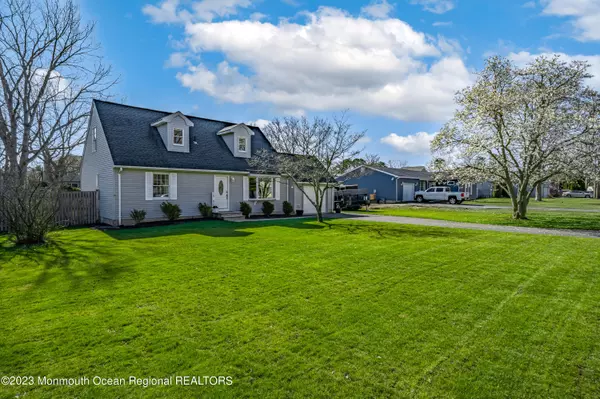 Lanoka Harbor, NJ 08734,707 Wellesley Road