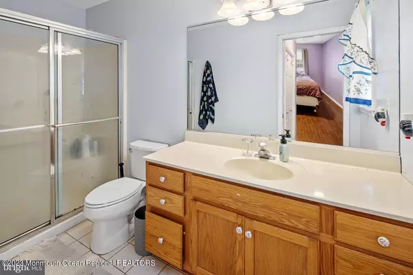 Stafford, NJ 08050,337 Deer Lake Court