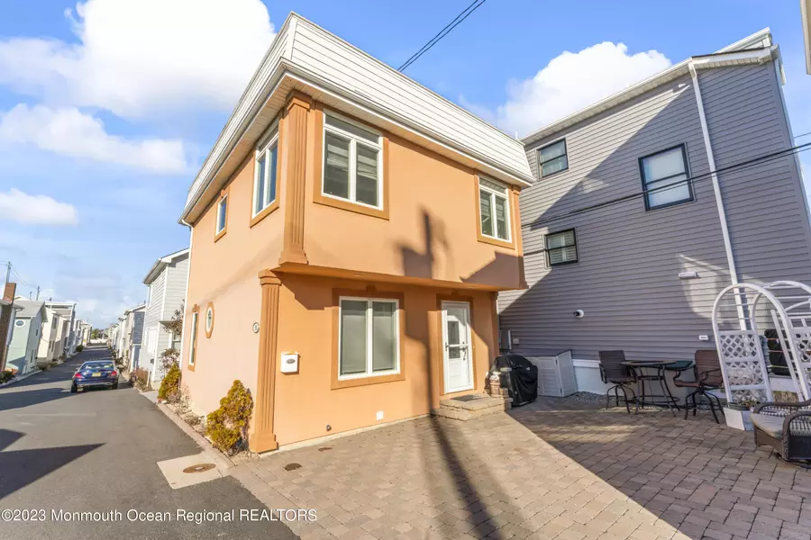 14 E Channel Way, Lavallette, NJ 08735