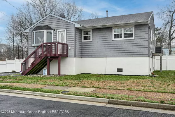 232 Morningside Avenue, Union Beach, NJ 07735