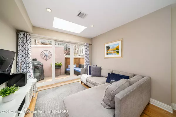 Hoboken, NJ 07030,13 Willow Terrace