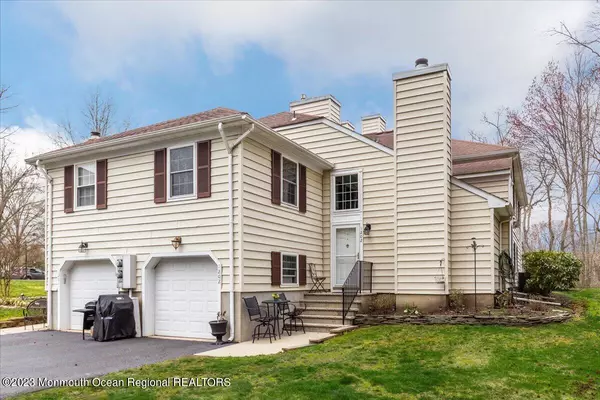 1202 Buckingham Circle #56, Middletown, NJ 07748