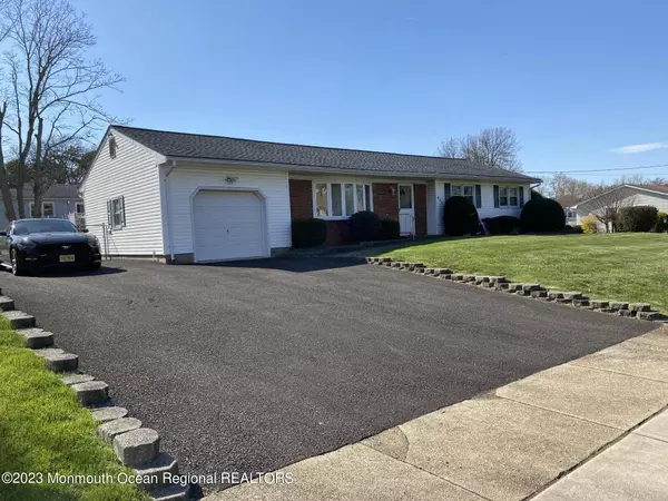 404 Winding Way, Brick, NJ 08723