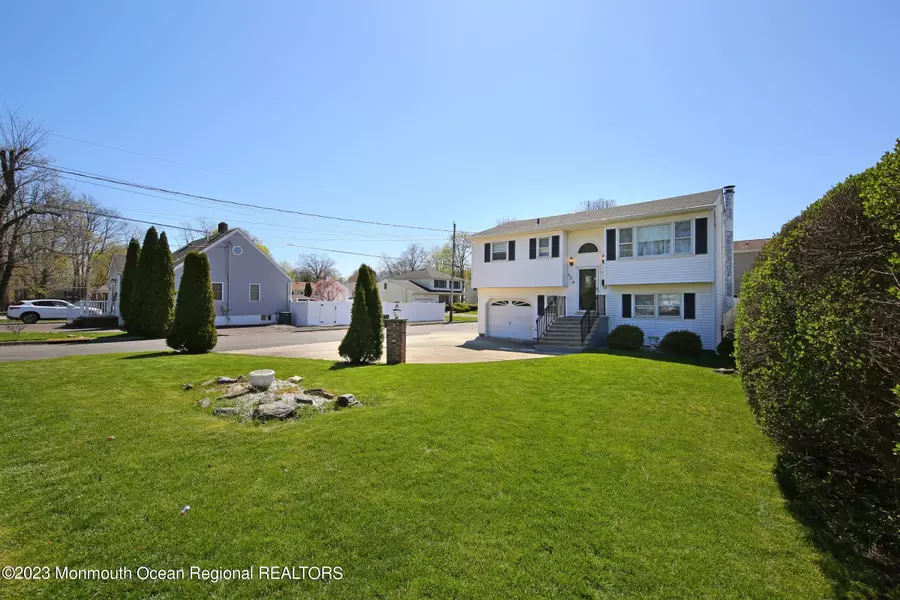 428 Leonardville Road, Belford, NJ 07718