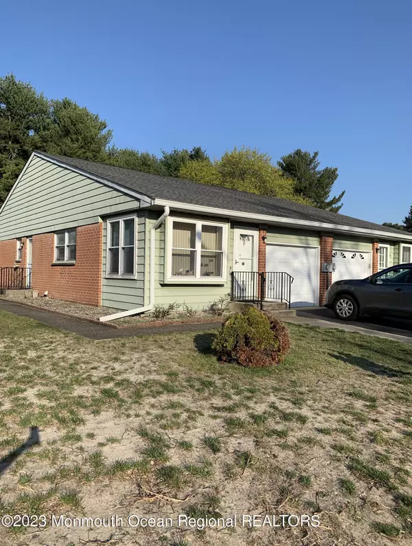 Whiting, NJ 08759,4 Crockett Lane #A