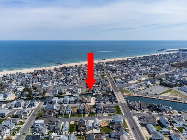 7 Pickell Alley, Manasquan, NJ 08736