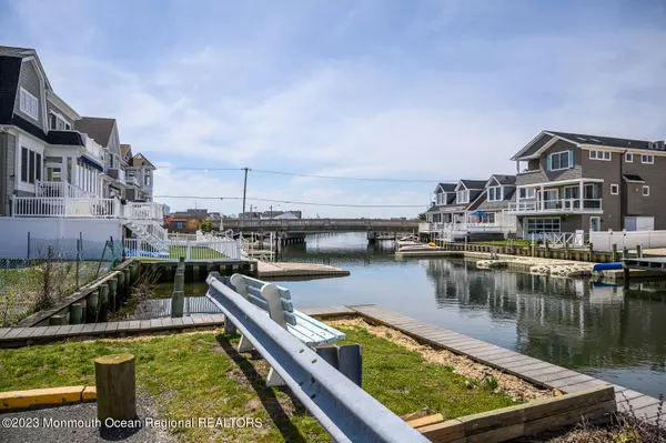 Manasquan, NJ 08736,7 Pickell Alley