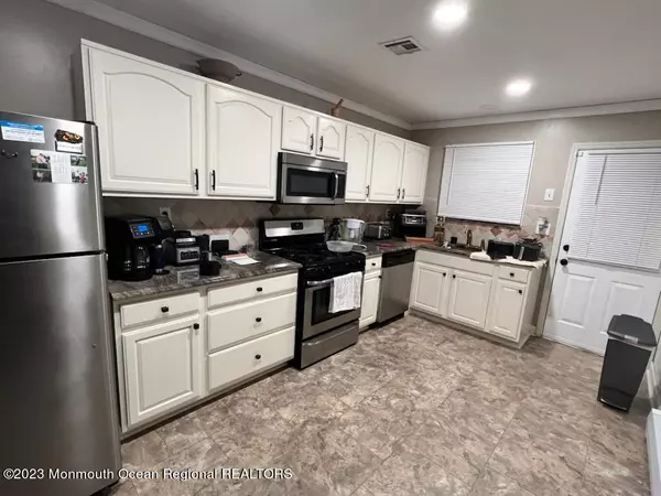2 Encinitas Drive, Toms River, NJ 08757