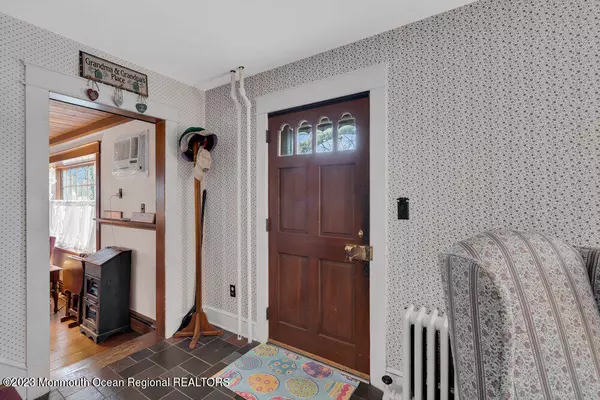 Point Pleasant Beach, NJ 08742,806 Briarcliff Avenue