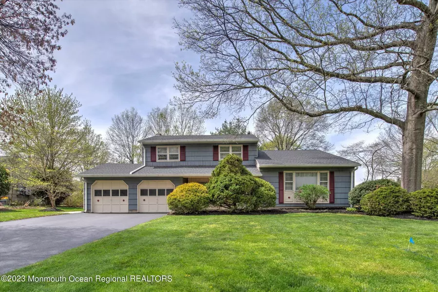 21 Meadowbrook Drive, East Windsor, NJ 08520
