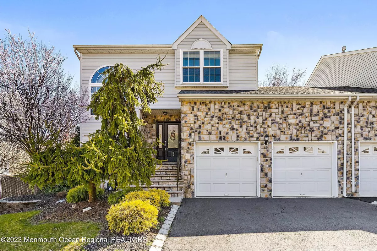 Marlboro, NJ 07746,25 Skylark Court