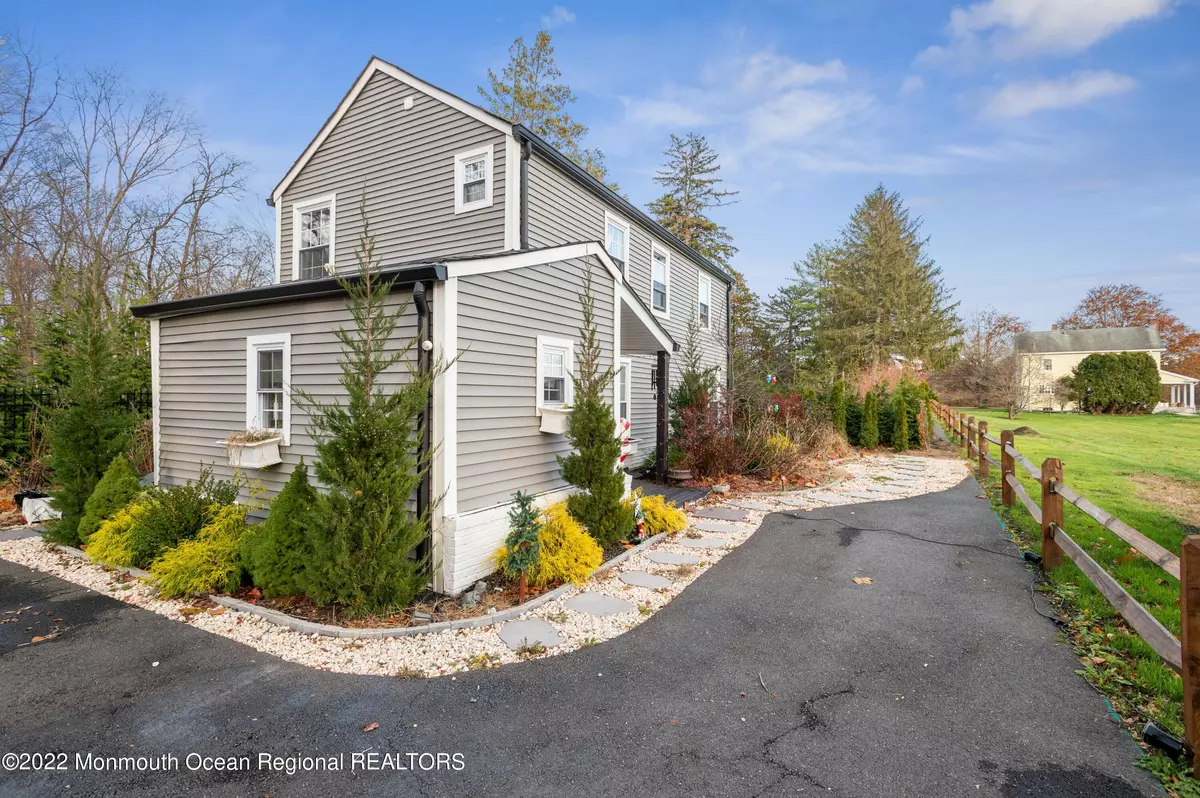 Holmdel, NJ 07733,16 S Holmdel Road