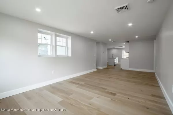 Roosevelt, NJ 08555,12 Farm Lane