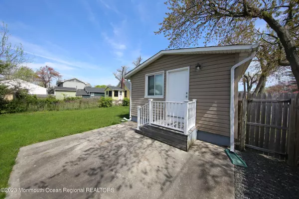 North Middletown, NJ 07748,17 Nevada Avenue