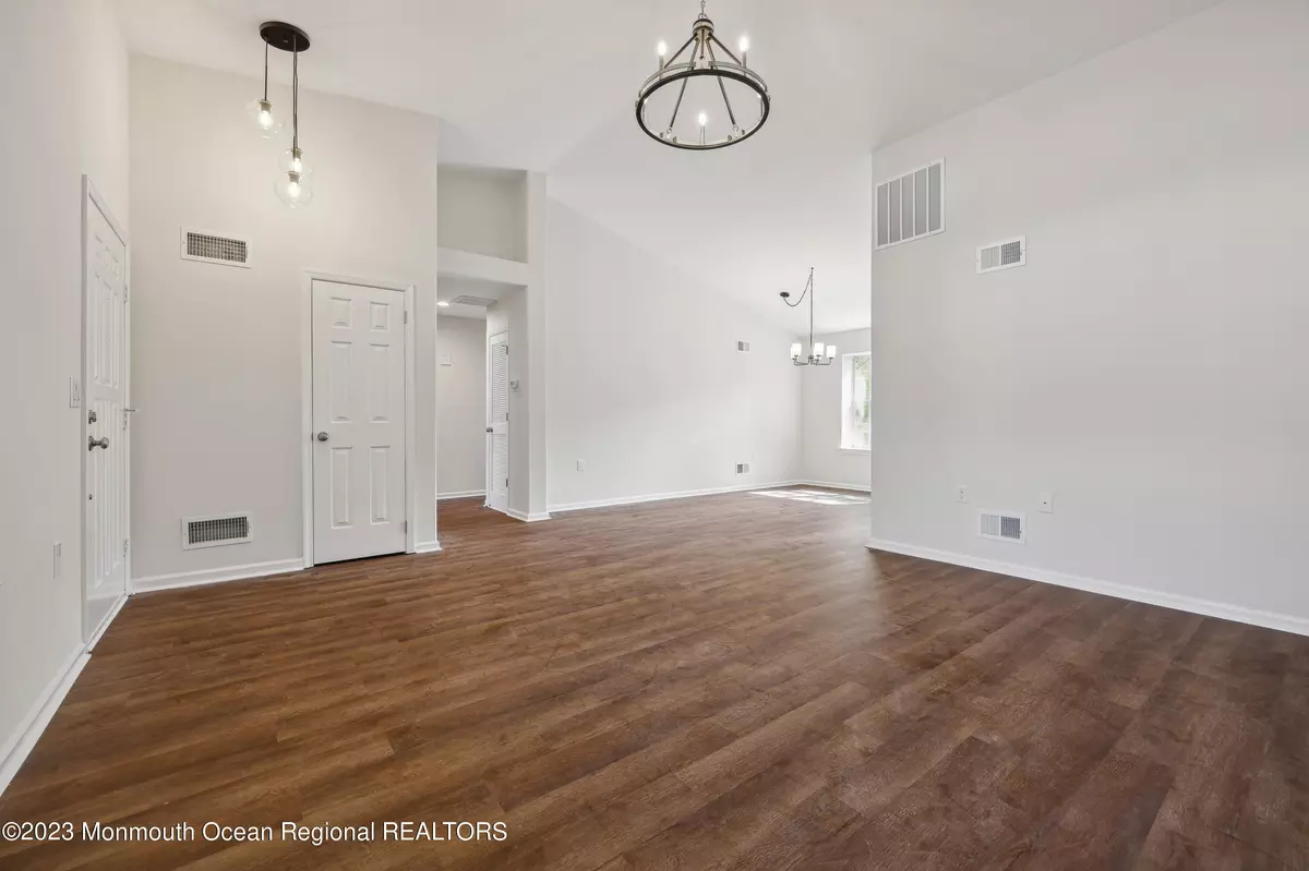 Manchester, NJ 08759,1017 Buckingham Drive