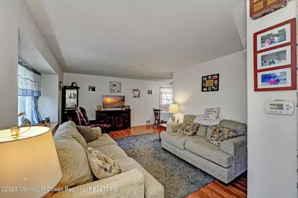 Hamilton, NJ 08690,4420 Nottingham Way