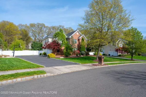 19 Lancaster Way, Jackson, NJ 08527