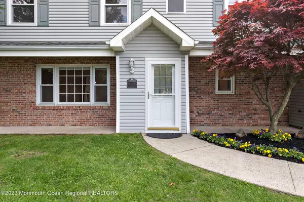 Belford, NJ 07718,470 East Road