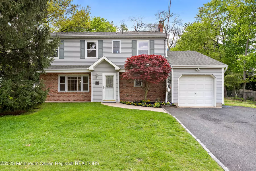 470 East Road, Belford, NJ 07718