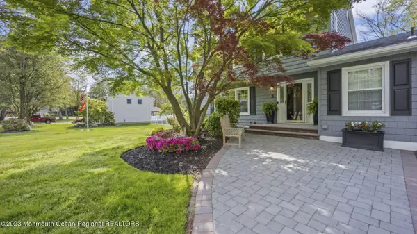 Matawan, NJ 07747,5 Sutton Court