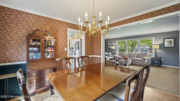 Matawan, NJ 07747,5 Sutton Court